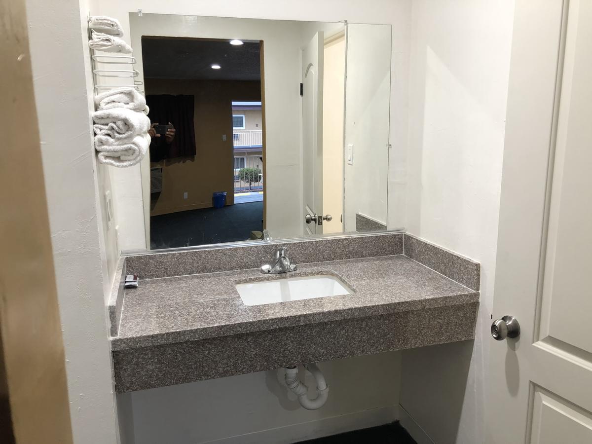 Los Angeles Inn & Suites - Lax West Athens Kültér fotó